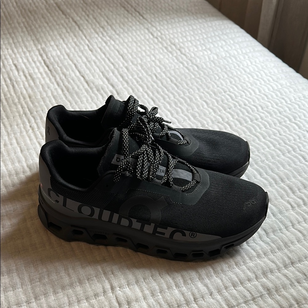 On Running Cloudmonster 1 All Black Lumos
